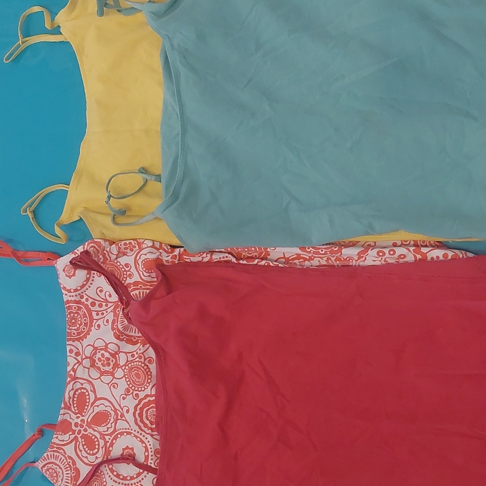 4 pack size small tank tops